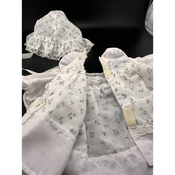 Cabbage Patch Kids Preemie Doll Coleco White Blue Daisies Bonnet And Dress - Picture 6 of 16